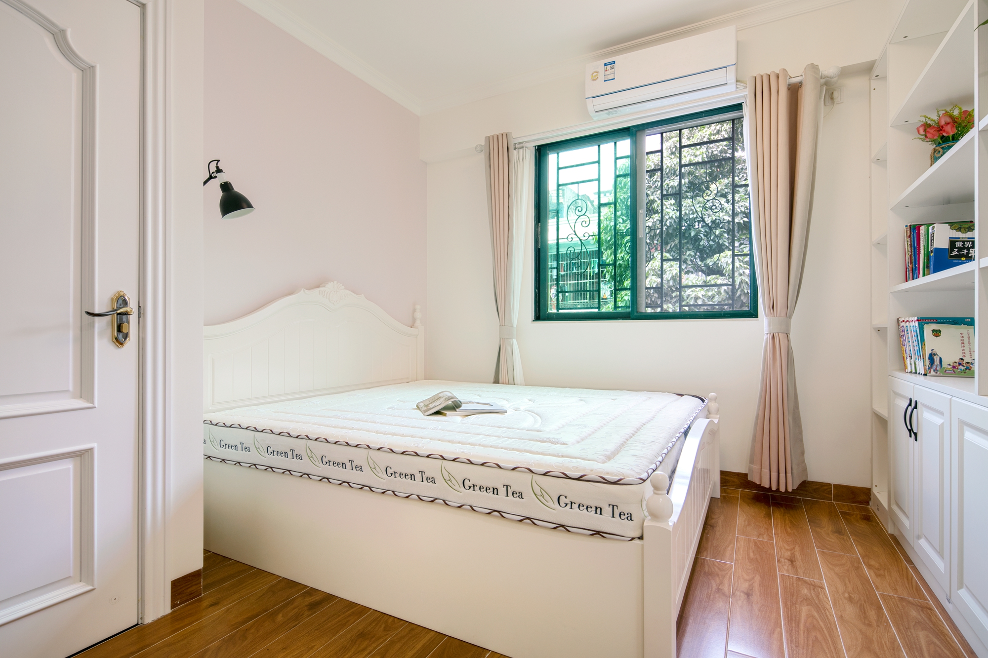 三居室现代美式家床头背景墙图片