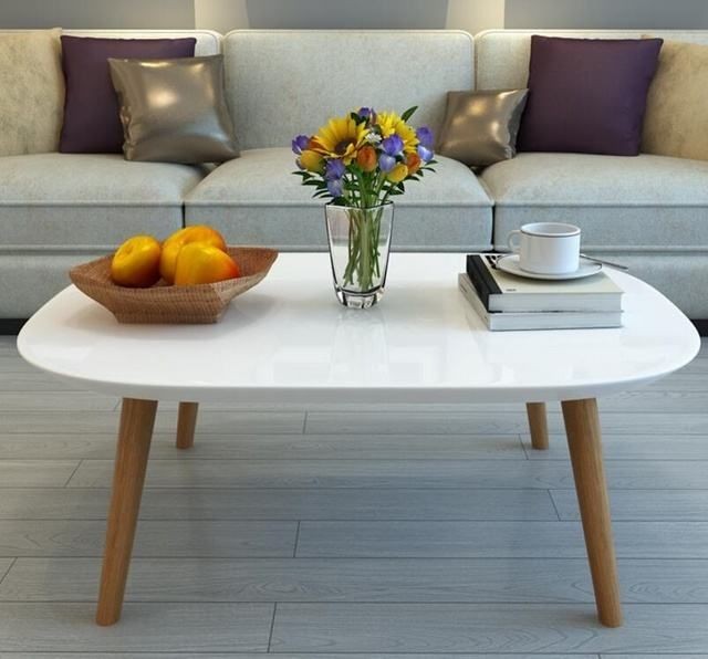 现代简洁的桌几大方又实用摆在现代装修风格的家里特别完美