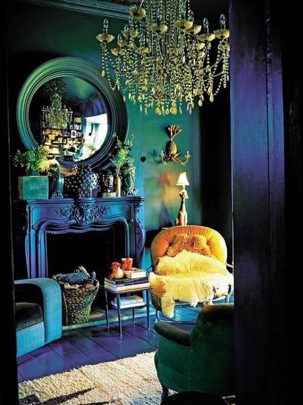 外在素雅寡淡内心色彩斑斓.