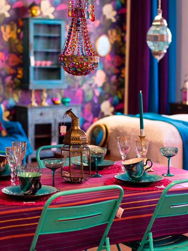 外在素雅寡淡内心色彩斑斓.