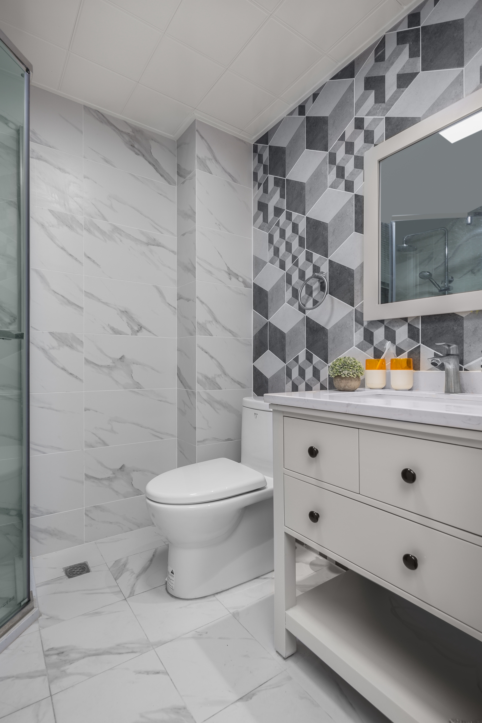 鹅卵石瓷砖效果图厕所图片