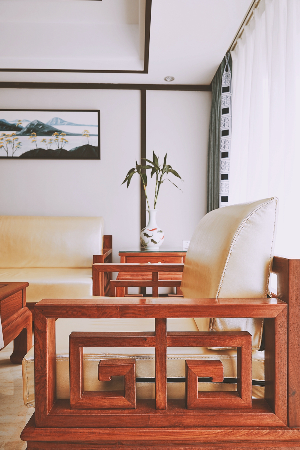 中式风格,三居室装修,20万以上装修,130平米装修,客厅,沙发,褐色
