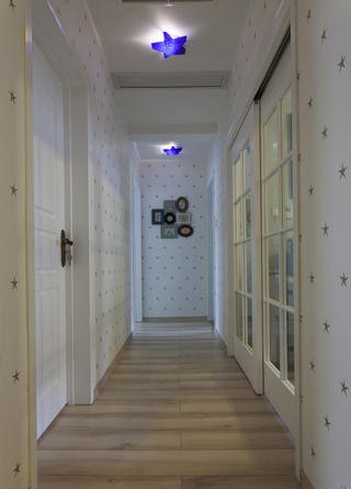 美式四居室装修走廊设计