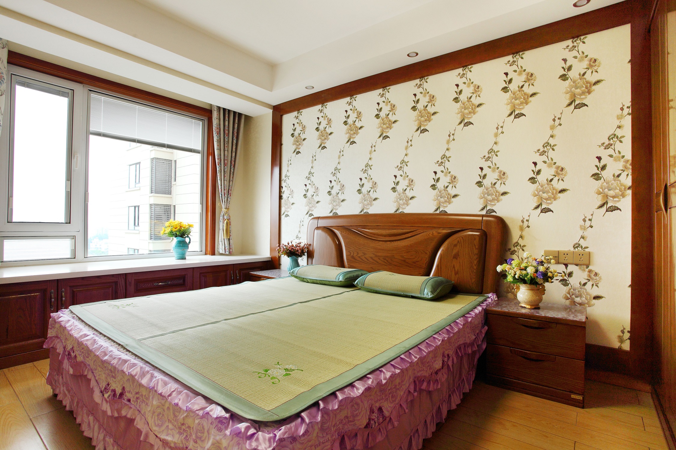 中式二居室装修卧室设计图