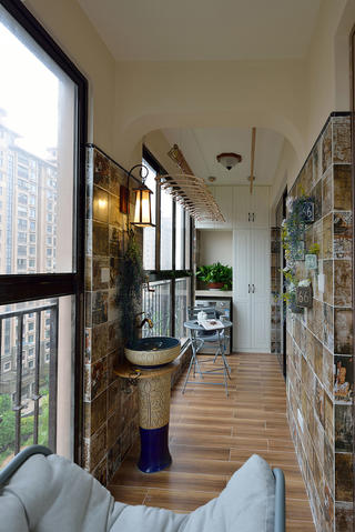 三居室美式设计阳台欣赏图