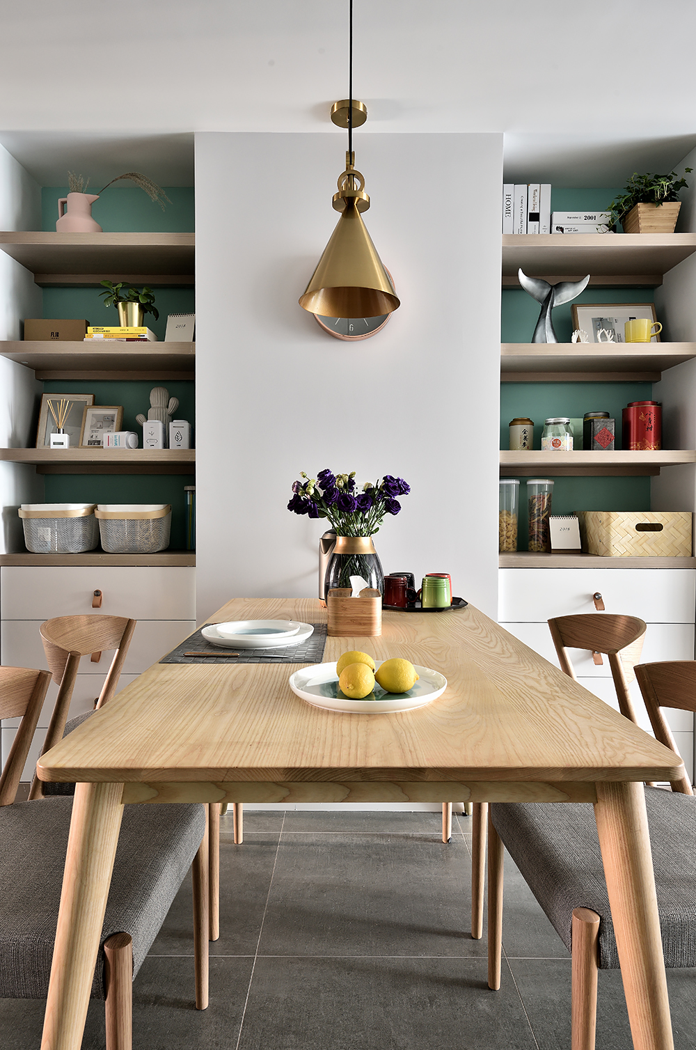 120㎡北欧风格家餐桌椅图片