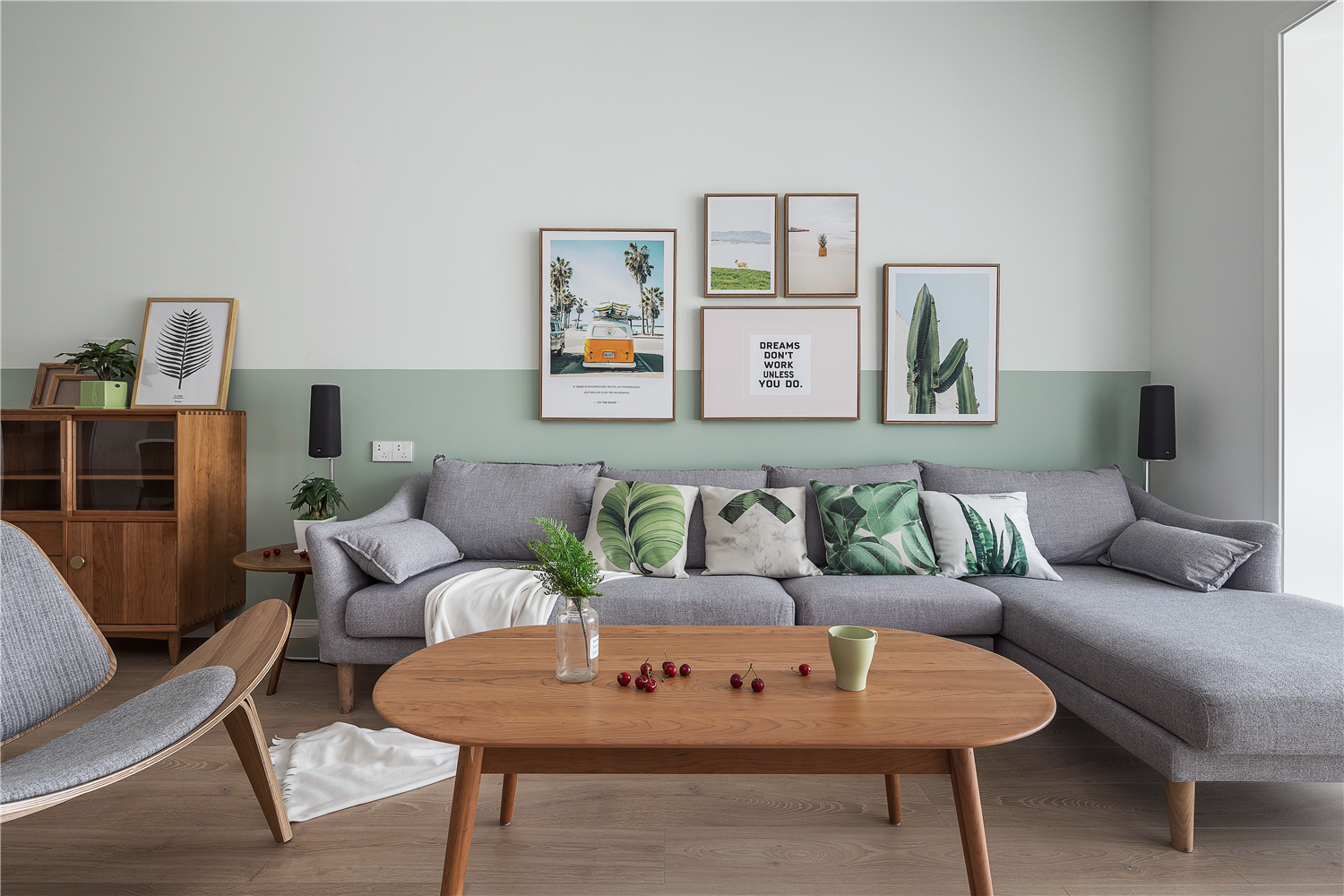 北欧风格三居室沙发背景墙装修效果图