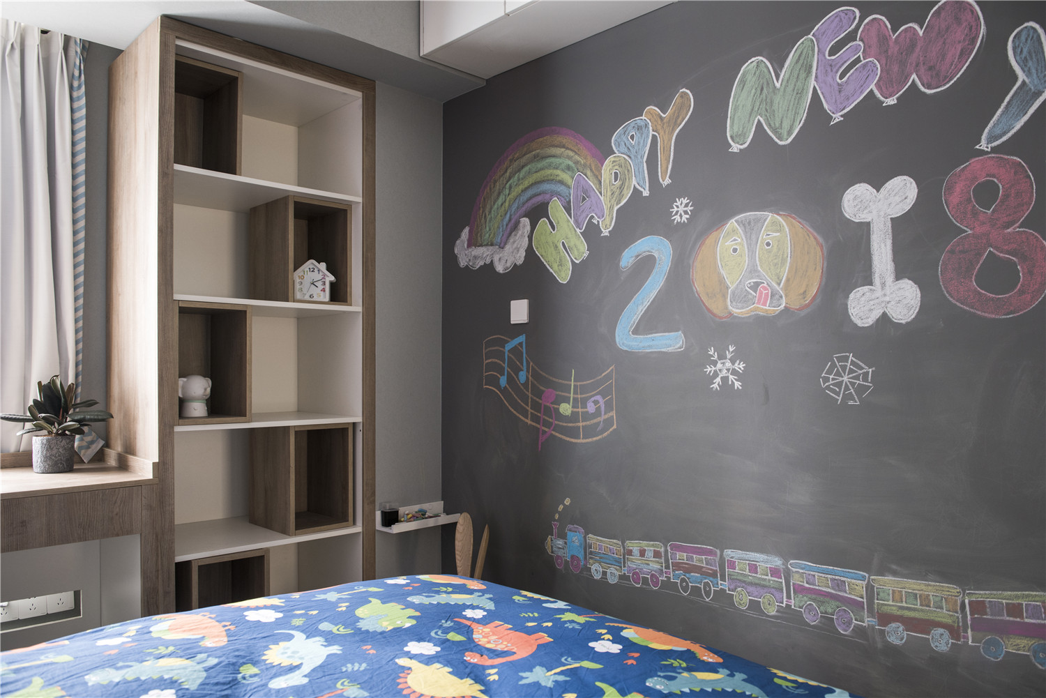 北欧风三居室装修儿童房黑板墙设计