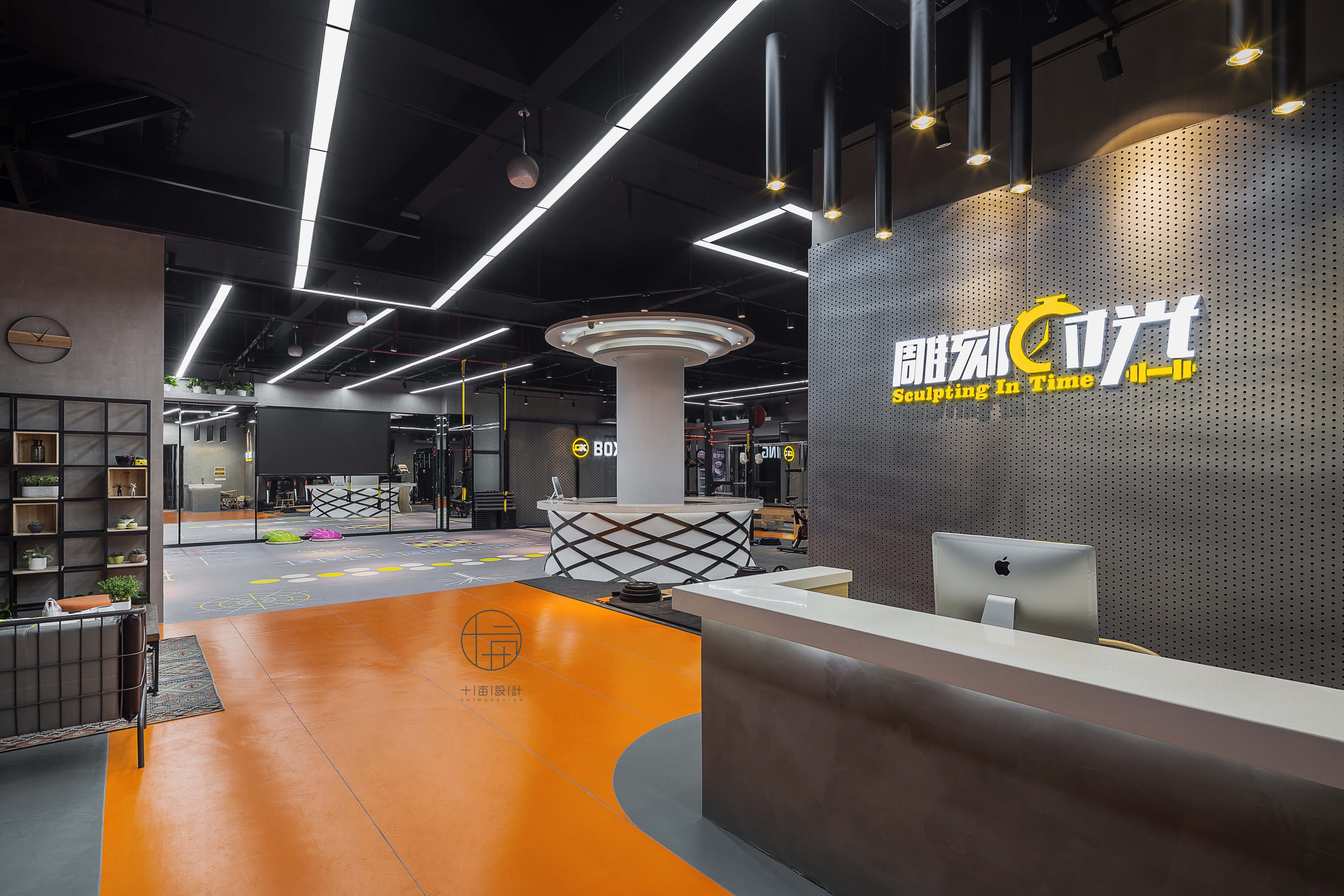 雕刻时光精品健身