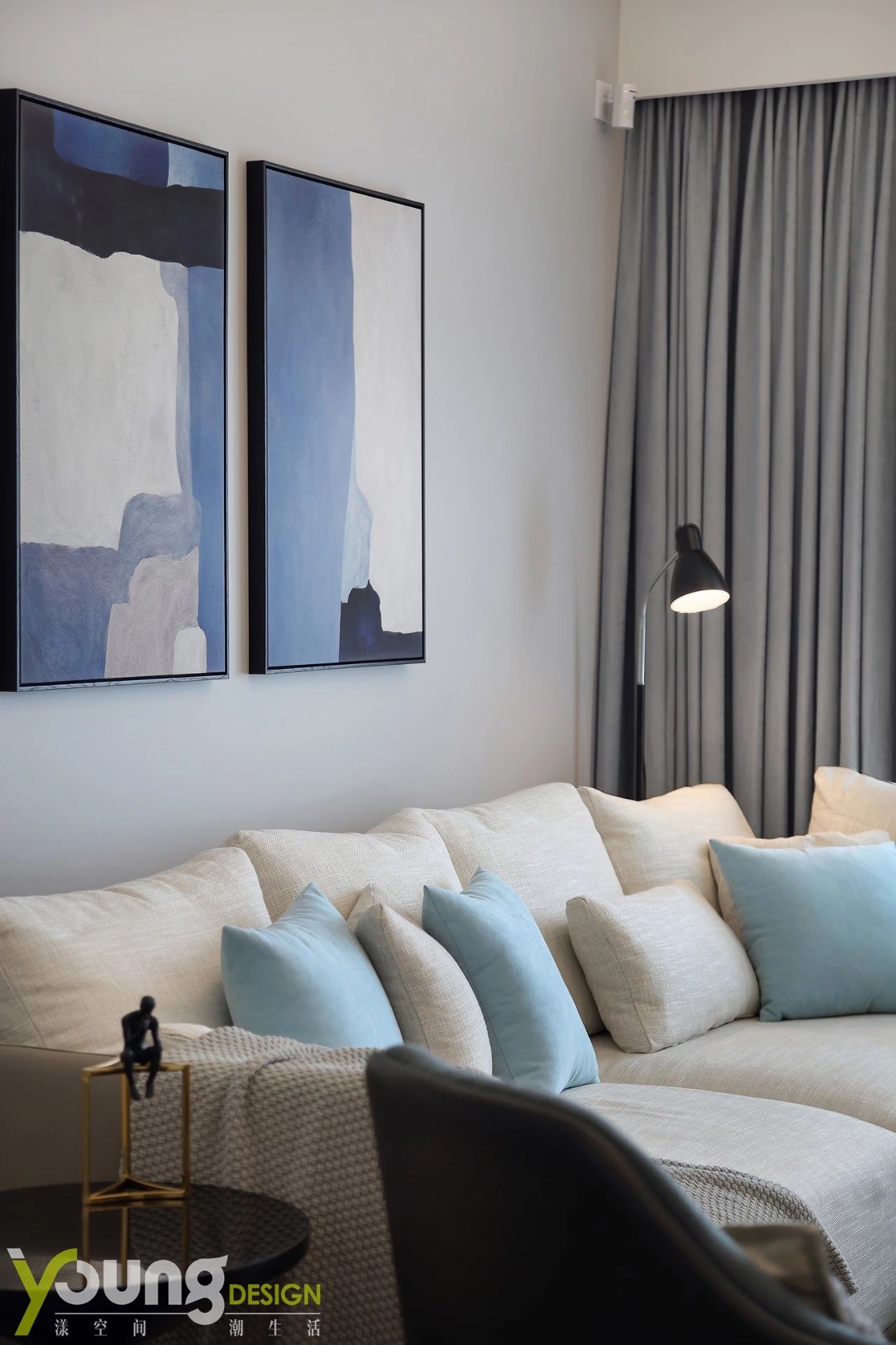 现代简约风三居室装修沙发设计