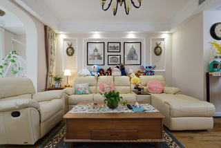美式风格二居室沙发背景墙装修效果图