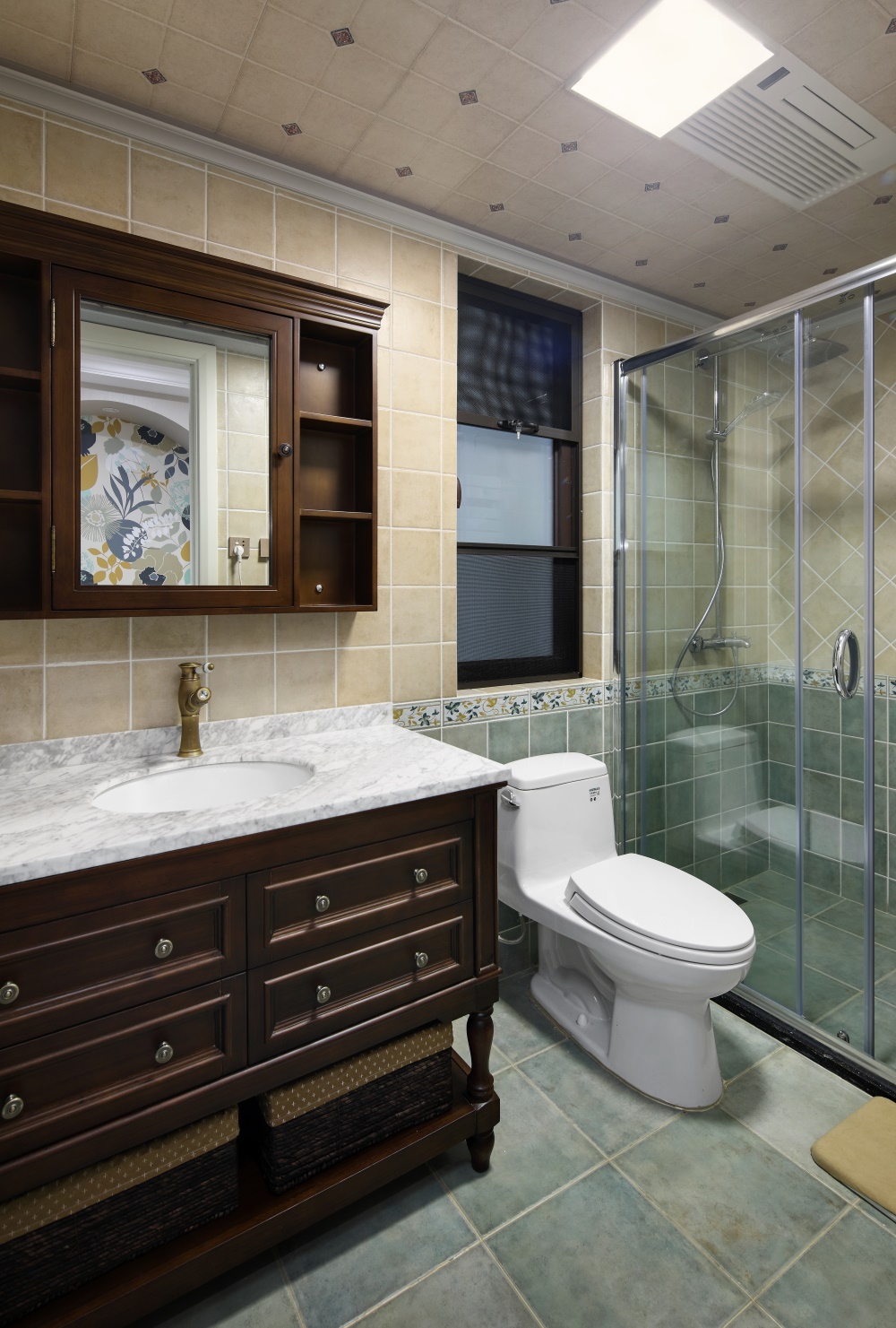 镜柜 洗手台 137㎡美式风格卫生间装修效果图 卫生间美式效果图 别墅