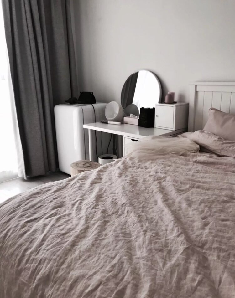 家有二公子的夏天在床上随手拍