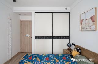 120平三居室装修儿童房衣柜设计