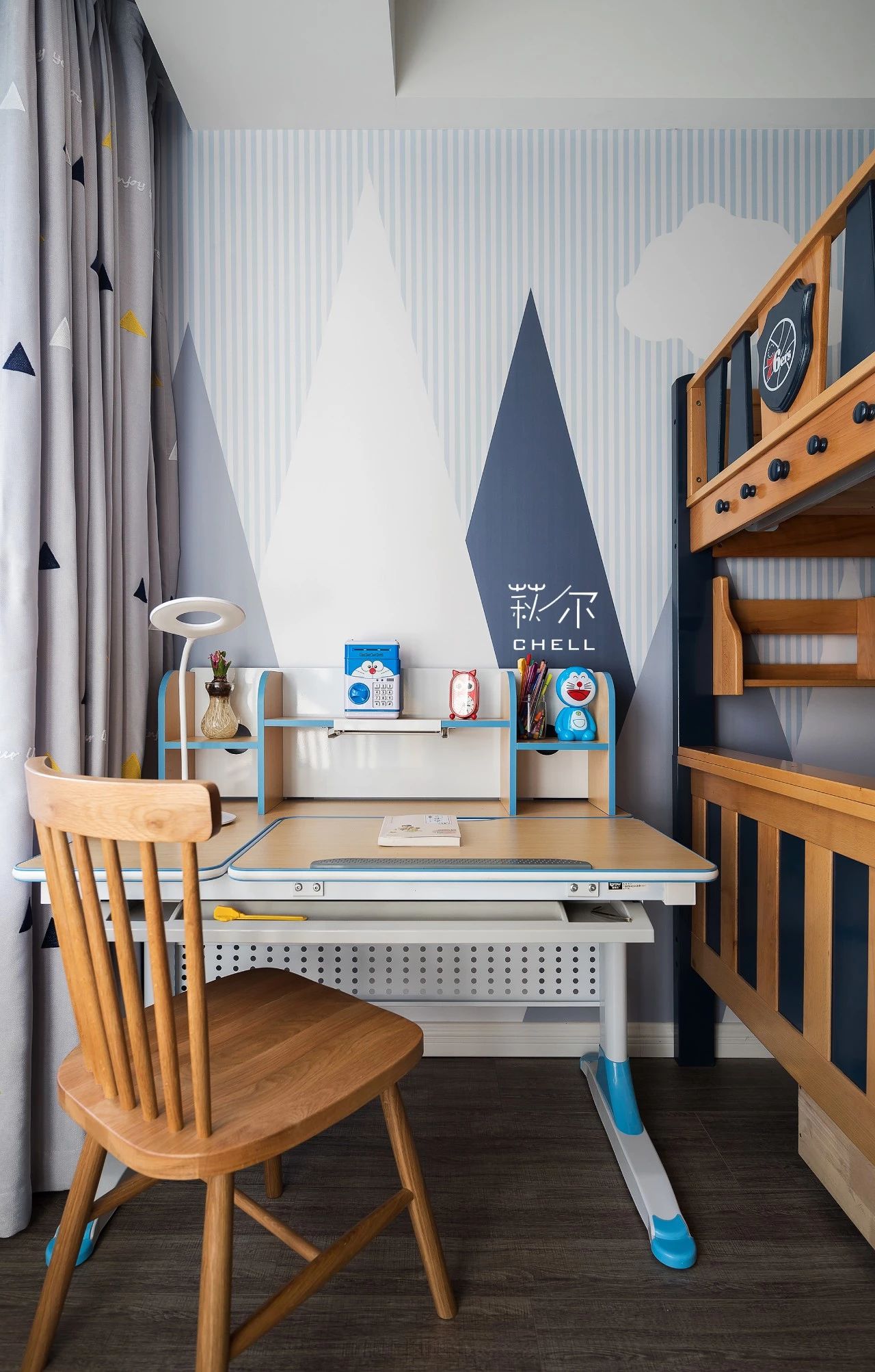 北欧风三居装修儿童房书桌设计