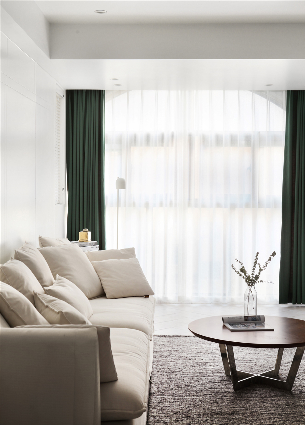现代简约三居装修客厅沙发设计