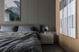 现代风格三居室床头背景墙装修效果图