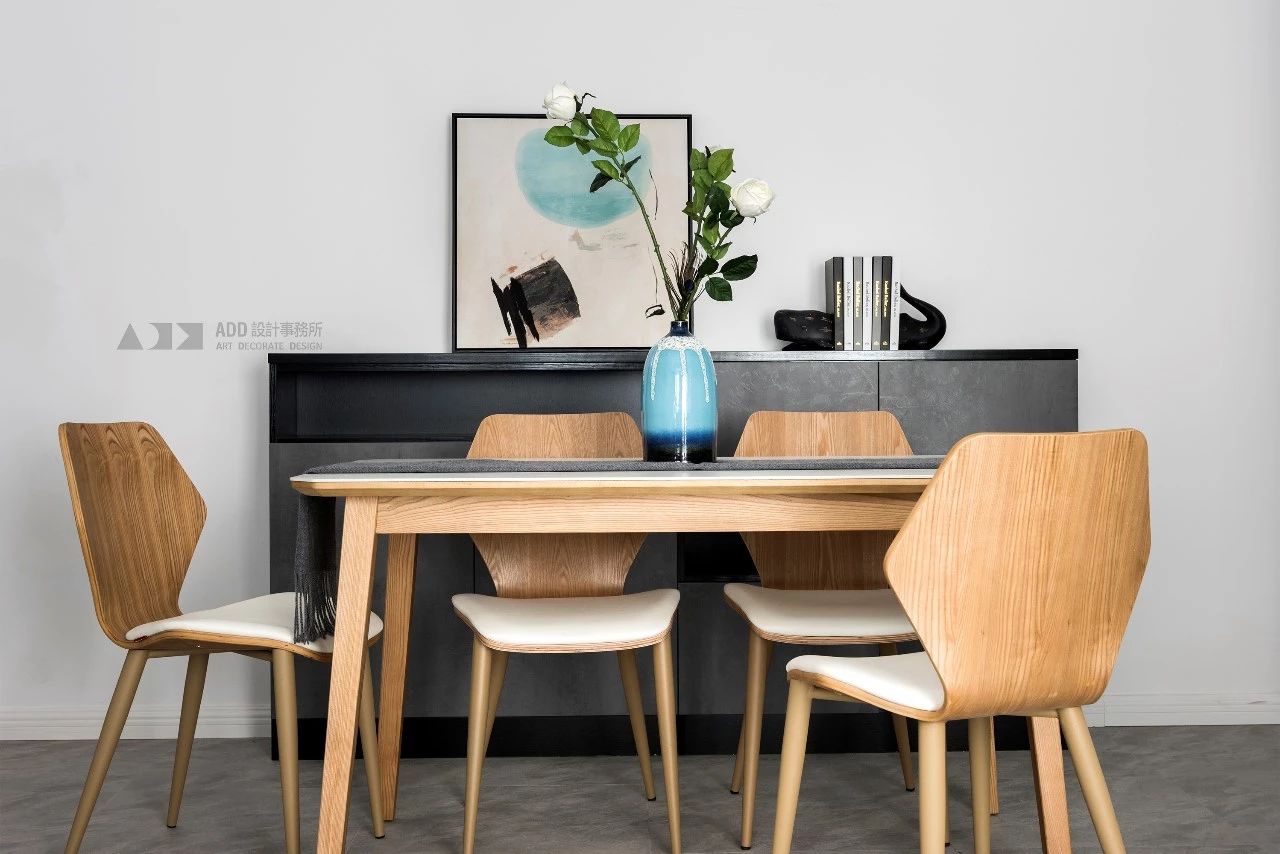 北欧现代三居室装修餐桌椅设计图