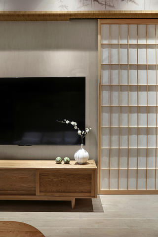 105㎡日式三居电视背景墙装修效果图