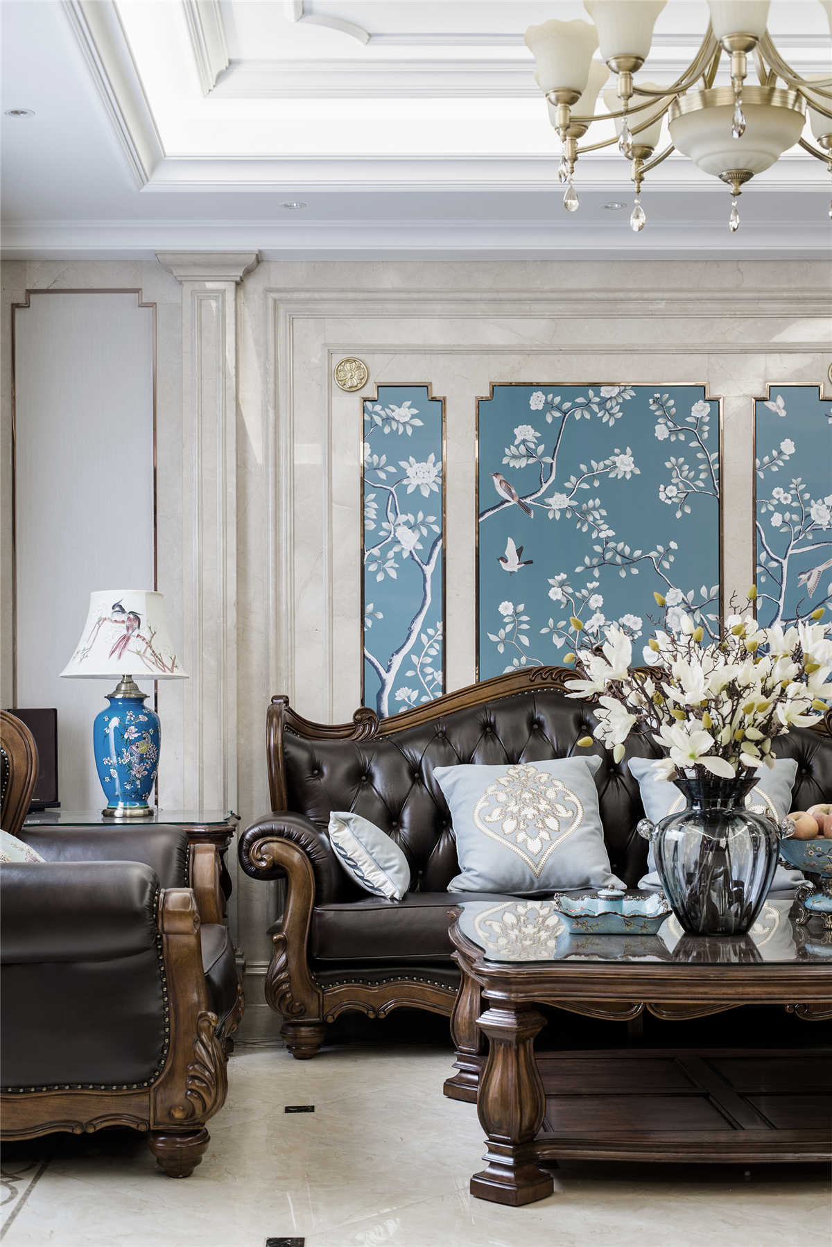 古典美式风格别墅沙发背景墙装修效果图
