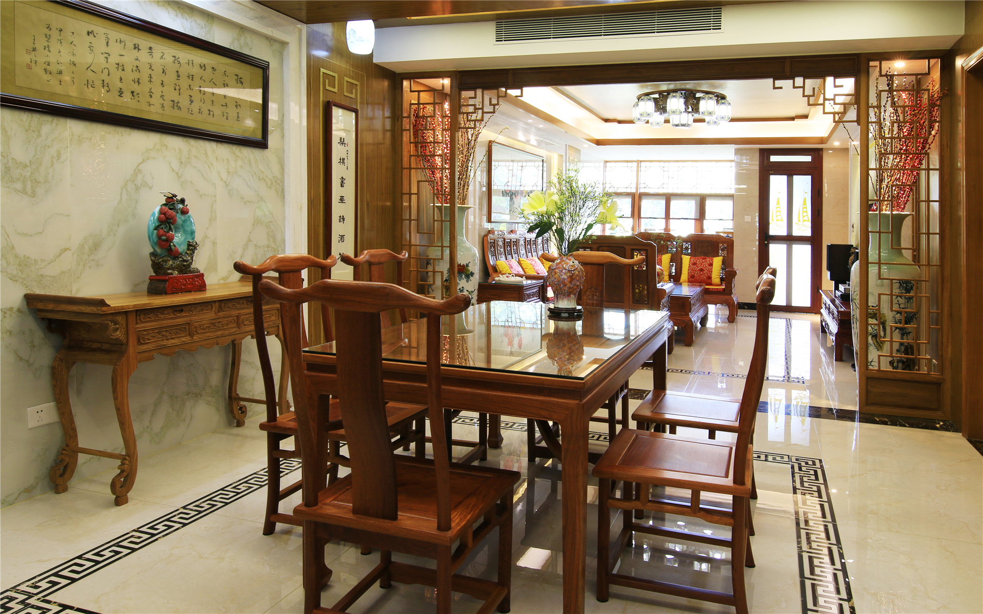 中式风格别墅餐厅装修效果图