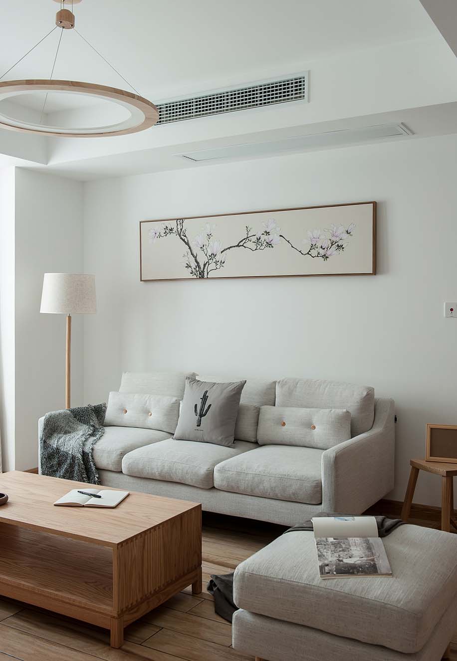 日式风格四居室沙发背景墙装修效果图