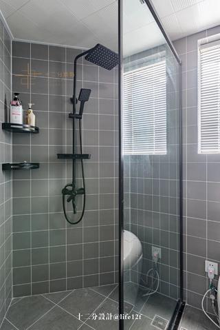 日式风格二居淋浴房装修效果图
