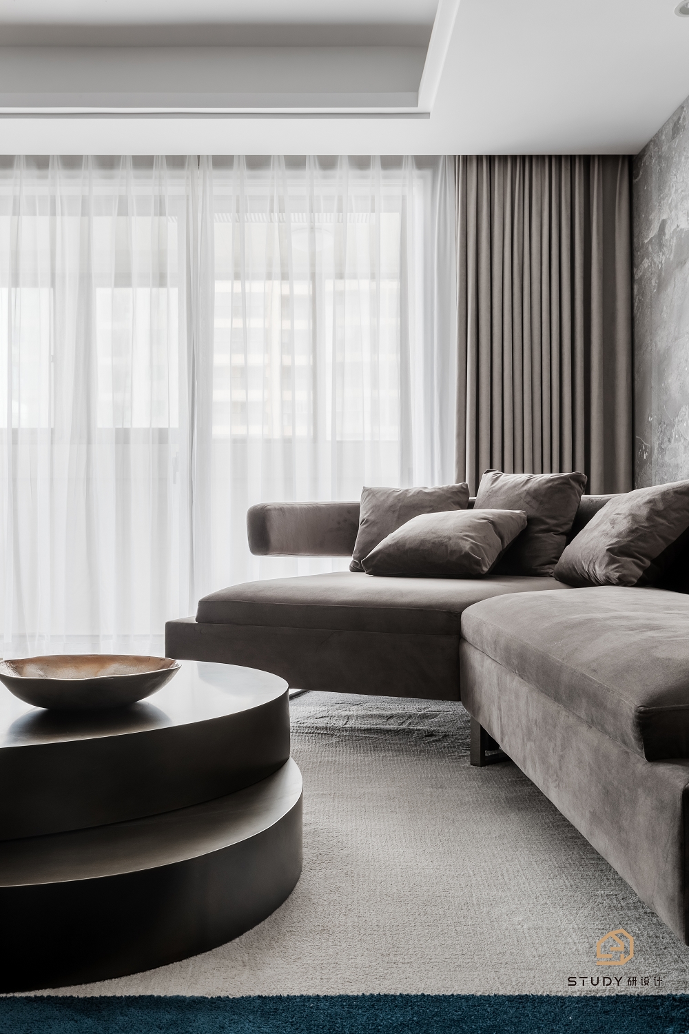 大户型现代简约风格装修沙发设计图