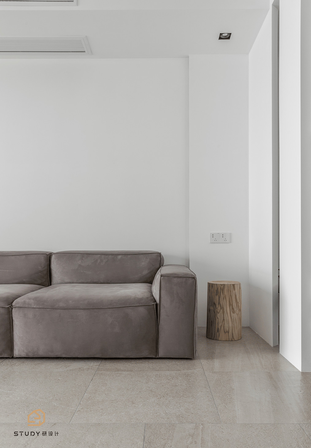 极简风格三居沙发背景墙装修效果图