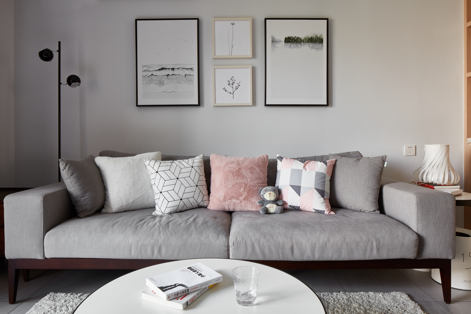 北欧风格二居室装修沙发设计图