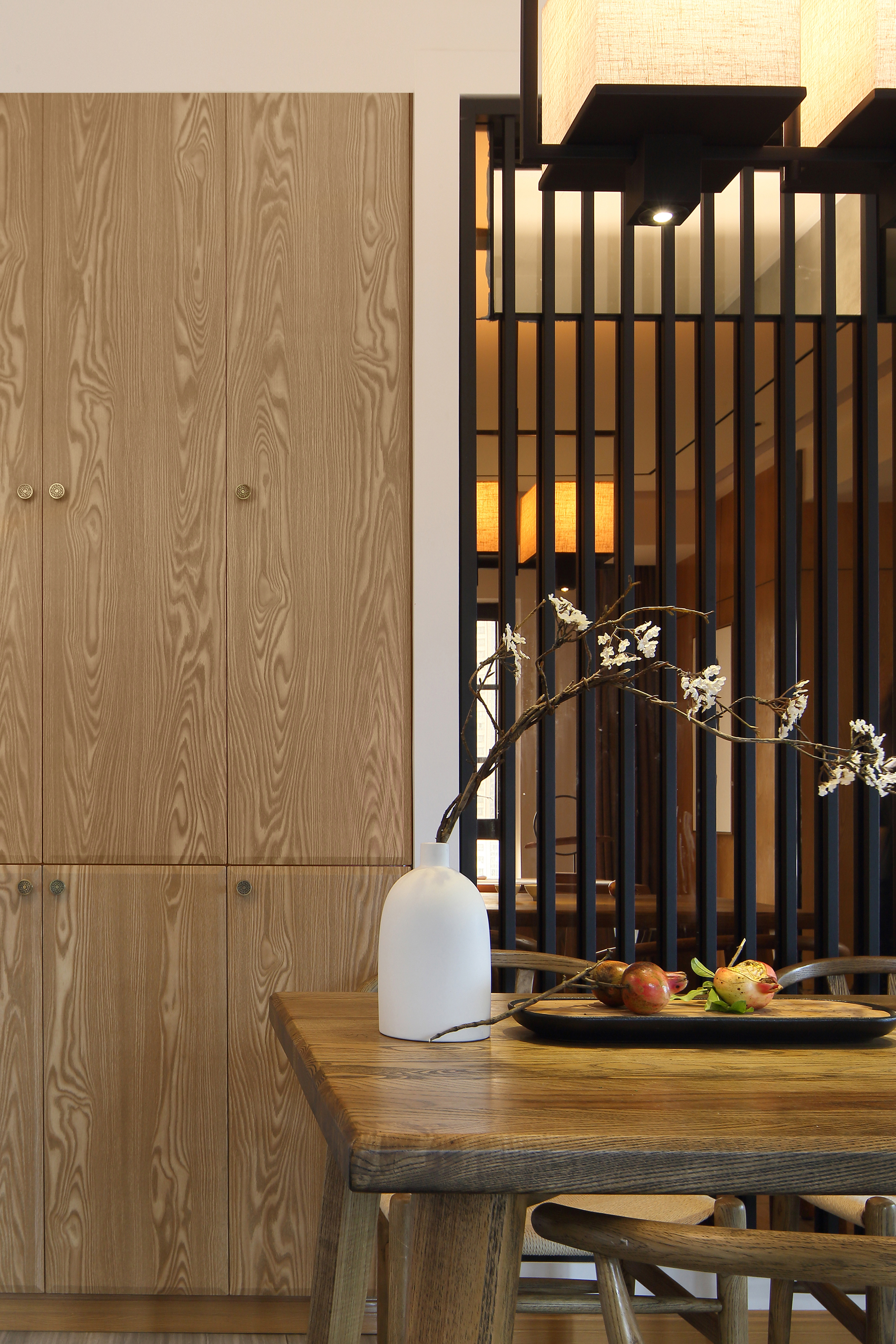新中式风格三居装修餐厅局部图