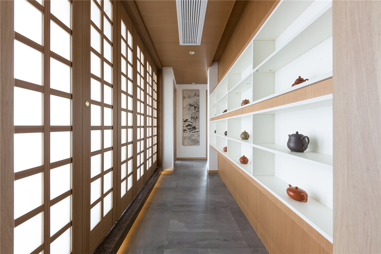 现代日式风格三居走廊装修效果图