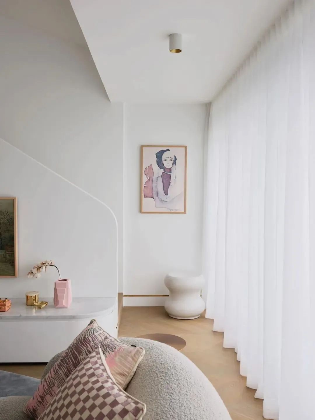 暖色是温馨的但不适合夏天.