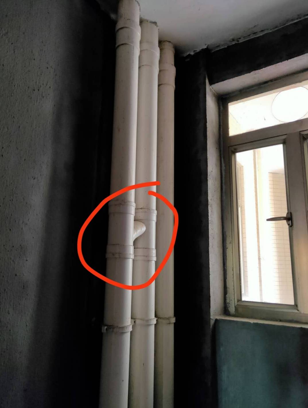 清远毛坯房新房的卫生间里都有三根立管到底有什么作用