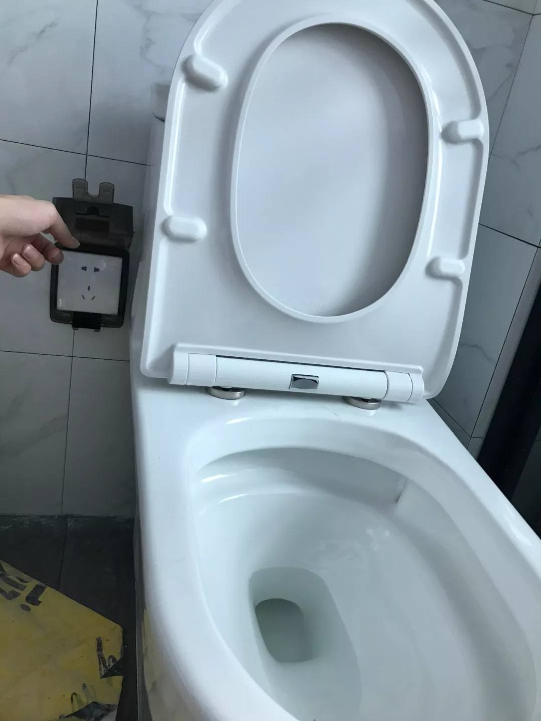 卫生间一定别忘了预留马桶插座-齐家网