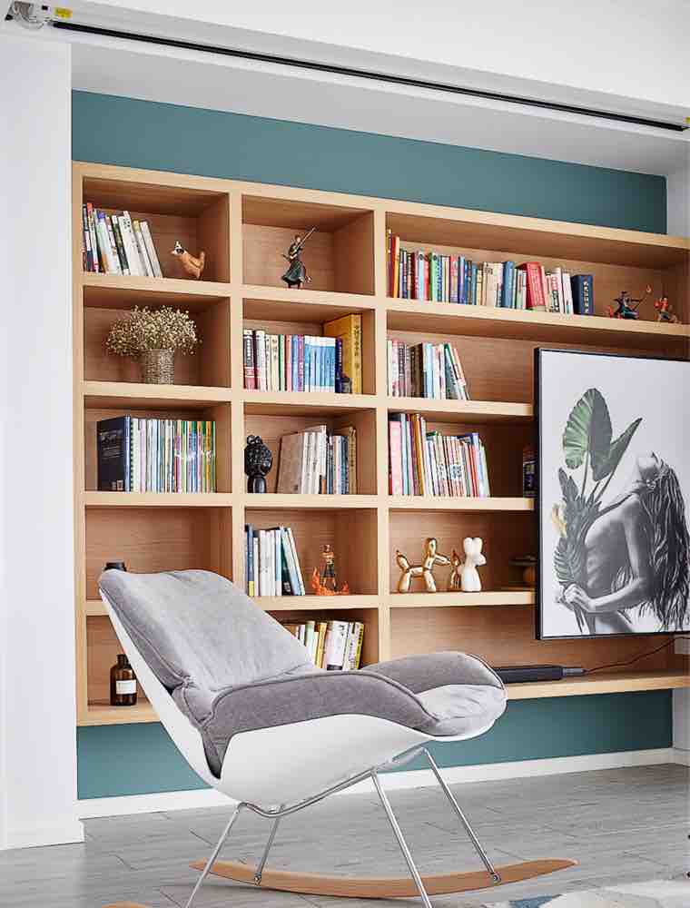 客厅安装投影开放式书柜代替电视墙清爽舒适的简约风格设计