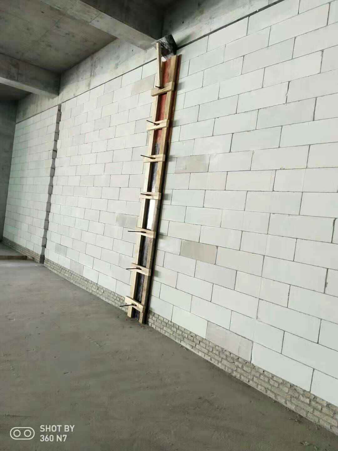 专业砌胶泥轻质砖隔音墙