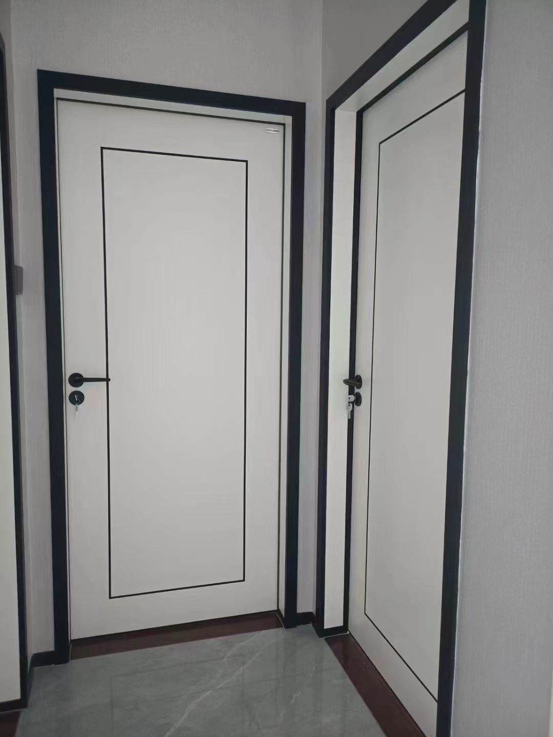 爱林堡铝木门碳晶铝木门隔音卧室套装门定做